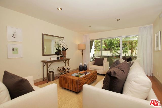 11657 Chenault Street, Los Angeles CA: https://media.crmls.org/mediaz/650c5e10-fc1f-4e04-b7e8-a18bf041605f.jpg