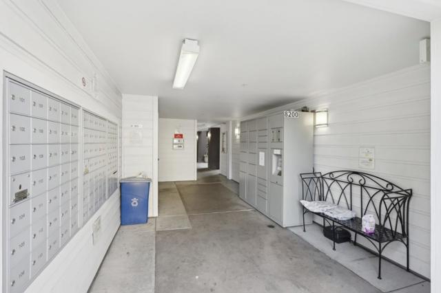 8200 Oceanview Terrace, San Francisco CA: https://media.crmls.org/mediaz/650d739d-7ed2-403a-9888-27c5b331d78a.jpg