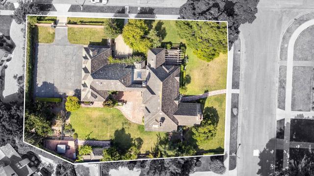 8 Los Laureles Avenue, Salinas CA: https://media.crmls.org/mediaz/650e0a19-e227-4132-baf2-7ccc94c038a5.jpg