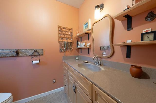 9180 Coker Road, Salinas CA: https://media.crmls.org/mediaz/650e39f1-e90a-4a61-97d5-9cd0b35d61ce.jpg