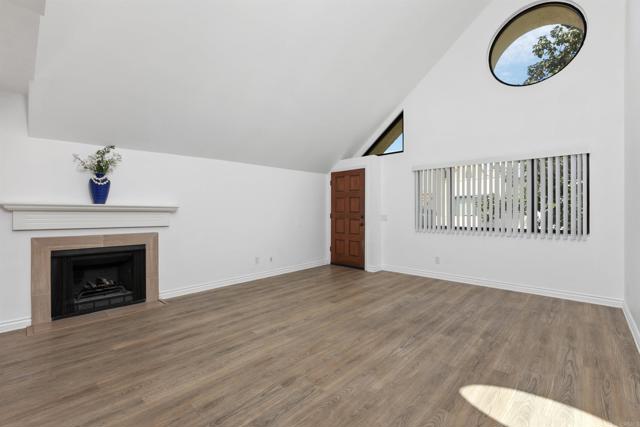 Detail Gallery Image 28 of 42 For 333 Melrose Dr. #F,  Vista,  CA 92083 - 1 Beds | 1 Baths