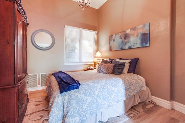375 Camino Bailen, Escondido CA: https://media.crmls.org/mediaz/650edabc-9d92-452b-a217-d0e05d1d7a3a.jpg