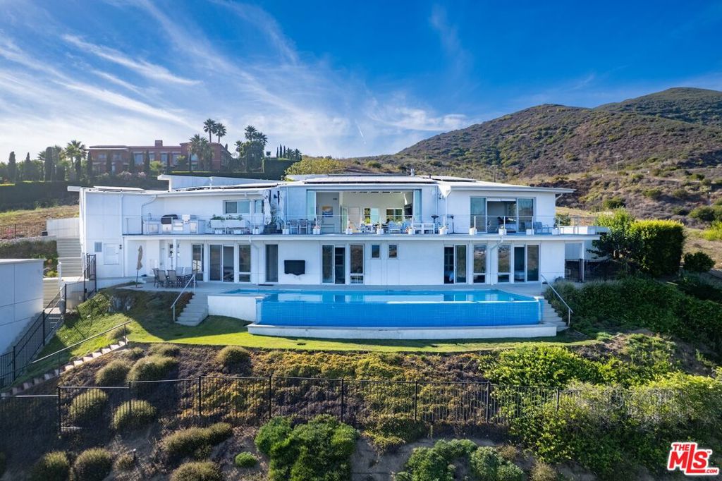 28405 Via Acero Street — architectural residence
