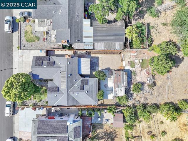 2256 CONCORD DR, Pittsburg CA: https://media.crmls.org/mediaz/651016ef-b5a9-4164-8eb6-994b9ec5ad0f.jpg
