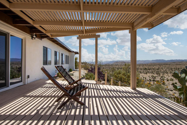 57349 Mesa Drive, Yucca Valley CA: https://media.crmls.org/mediaz/6510f67a-26b1-4629-ba2b-08d753a08838.jpg
