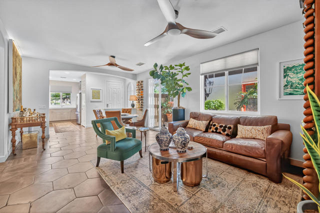 31560 Calle Agate, Cathedral City CA: https://media.crmls.org/mediaz/6511b8ba-f9cd-471b-bf66-4f6d14e18564.jpg