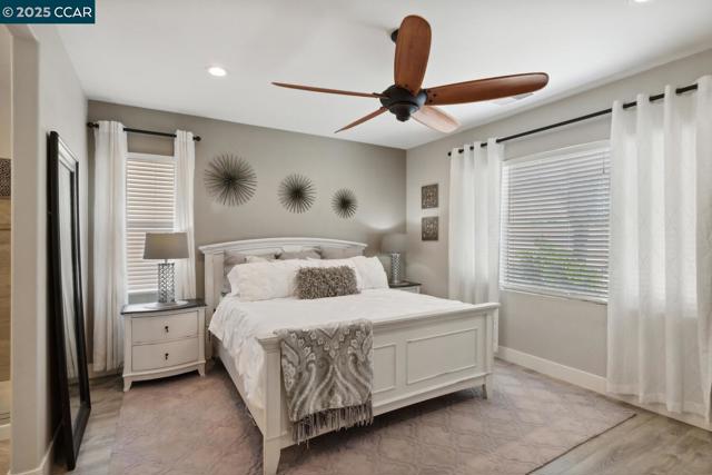 96 Heritage Way, Brentwood CA: https://media.crmls.org/mediaz/6511d15d-e282-4665-a9c0-23b56fd62510.jpg