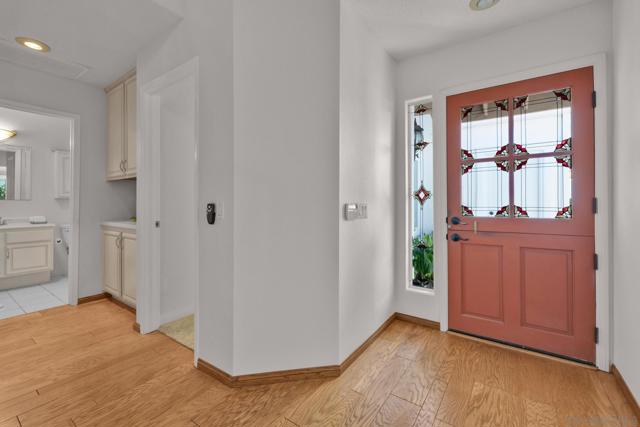 4676 Barcelona Way, Oceanside CA: https://media.crmls.org/mediaz/651275c0-959a-49cf-93bc-d09c4f3f5b56.jpg