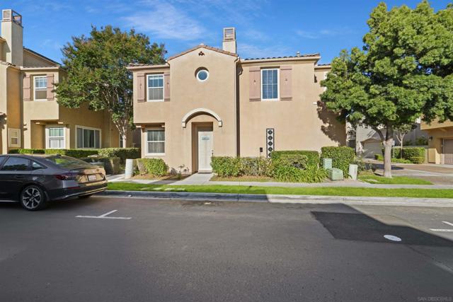 1445 Caminito Sicilia, Chula Vista CA: https://media.crmls.org/mediaz/6512d649-e570-4b42-addb-2b7b293b8dd3.jpg