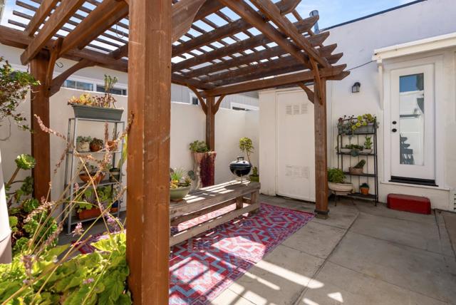 29 Buena Vista Street, Salinas CA: https://media.crmls.org/mediaz/65132b3b-e249-419b-9e58-3debd15764aa.jpg