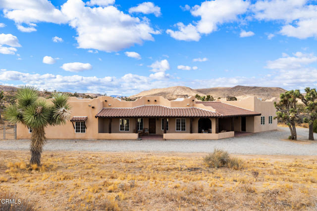 Detail Gallery Image 3 of 53 For 4966 Mormon Ave, Yucca Valley,  CA 92284 - 4 Beds | 2/1 Baths