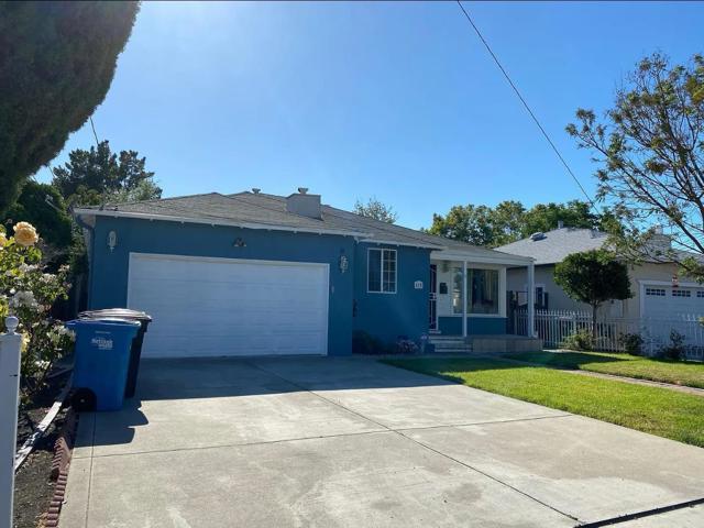 415 Wisteria Drive, East Palo Alto CA: https://media.crmls.org/mediaz/6514b090-a980-4dd1-bf1f-8956e6768b9a.jpg