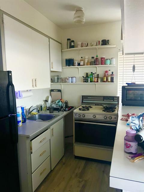 157 MAPLE AVE., Carlsbad CA: https://media.crmls.org/mediaz/6514b3d2-f3fc-4aca-92fb-756efadbc1db.jpg