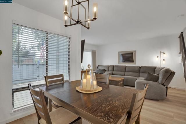 1120 Kenwal Rd, Concord CA: https://media.crmls.org/mediaz/65166e3a-a635-4394-9823-b12420084809.jpg