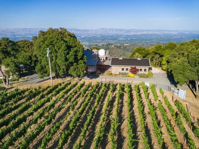 15060 Montebello Road, Cupertino CA: https://media.crmls.org/mediaz/6517d83c-8f40-4762-b67f-e023779f55df.jpg