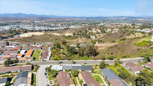 Detail Gallery Image 6 of 47 For 3685 Vista Campana N #56,  Oceanside,  CA 92057 - 3 Beds | 2 Baths