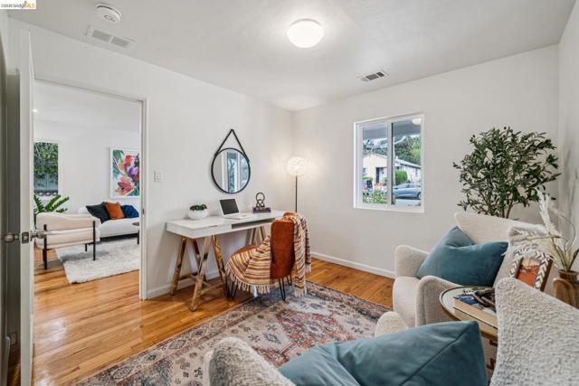 Image 10 of 45 For 1009 Everett