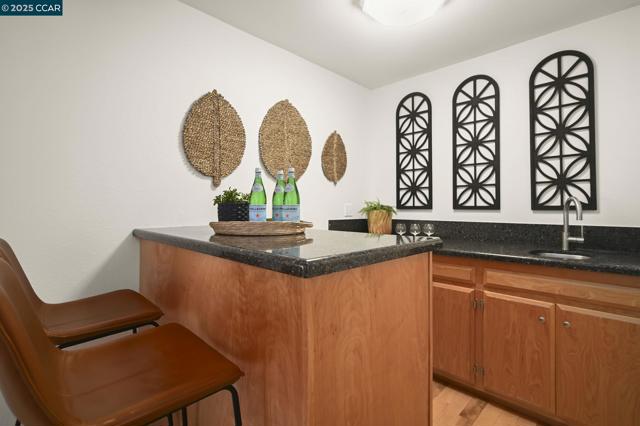 2 Kulani Ln, Pleasant Hill CA: https://media.crmls.org/mediaz/6519b470-7b69-4eaa-8706-79bf598f7faa.jpg