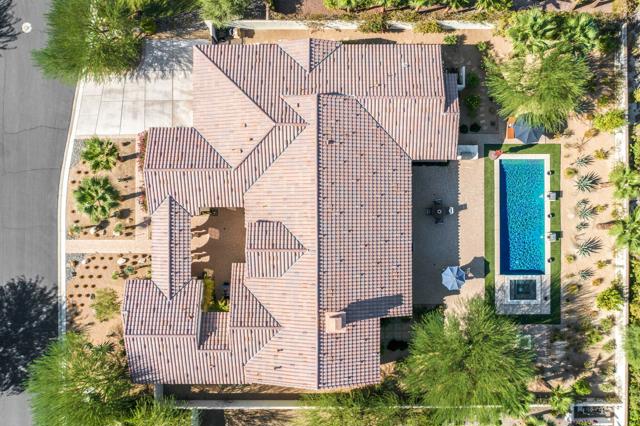 11 Alicante Circle, Rancho Mirage CA: https://media.crmls.org/mediaz/651a4efb-c632-415e-aa1d-5e3e9c2a30f7.jpg