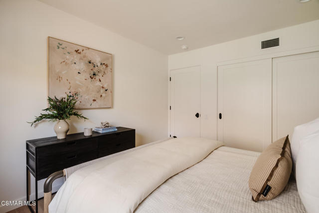 1207 Westridge Drive, Ventura CA: https://media.crmls.org/mediaz/651a643f-56b5-47f0-8eca-a22c8b619b5b.jpg