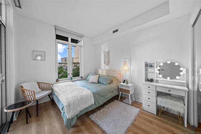 Image 31 of 64 For 700 Harbor Drive  Th5