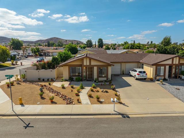 27367 El Cajon Lane, Menifee CA: https://media.crmls.org/mediaz/651aadac-d2e2-4c17-ae5a-58da898ac6b4.jpg