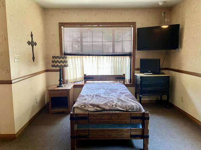 1642 W 27th Street, San Bernardino CA: https://media.crmls.org/mediaz/651b4527-473e-4234-aa5c-4ee2c510c6f2.jpg