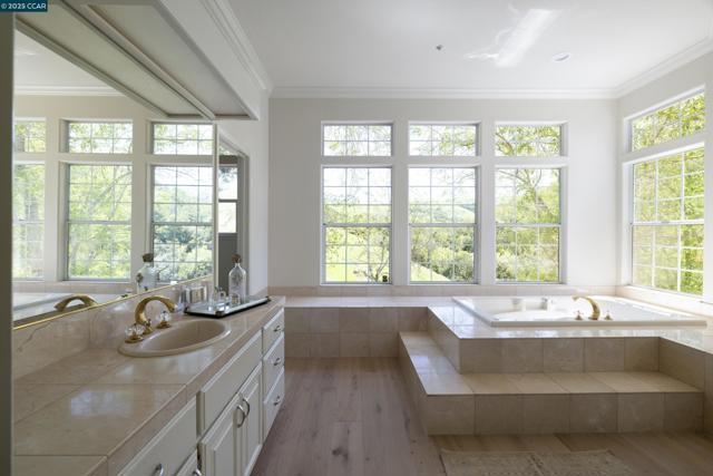 46 Merrill Circle N., Moraga CA: https://media.crmls.org/mediaz/651bae31-1c93-4a53-98bd-7efdefdc57ba.jpg