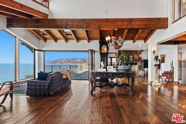 7007 Birdview Avenue, Malibu CA: https://media.crmls.org/mediaz/651bc839-95f0-46ee-bb75-8ced1a70ee82.jpg
