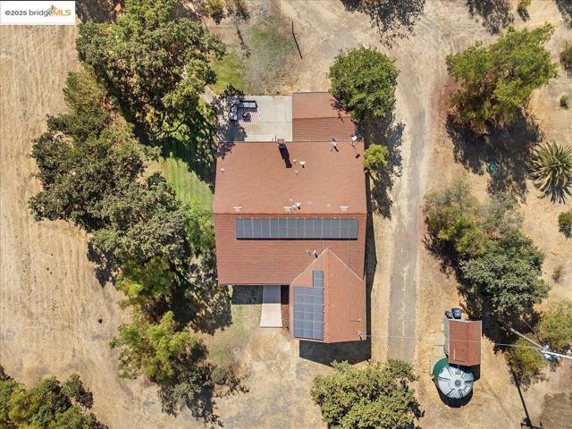 5665 Victoria LN, Livermore CA: https://media.crmls.org/mediaz/651c3c3c-93ec-42d2-9133-93171ee608b5.jpg