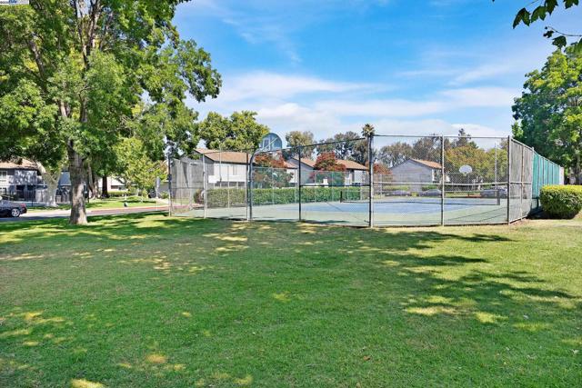 3545 Northwood Drive, Concord CA: https://media.crmls.org/mediaz/651c6c24-b76c-4d3e-9c6b-fc929dfbd235.jpg
