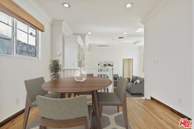 1710 Santa Paula Place, Glendale CA: https://media.crmls.org/mediaz/651cb206-1f9e-40c8-aadc-c0f893eed9b6.jpg
