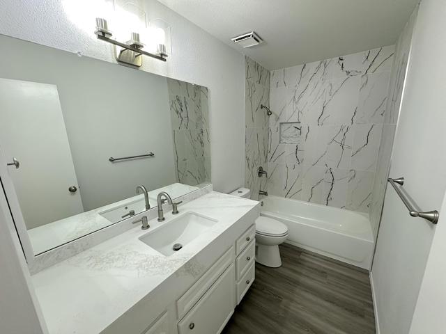 1262 Sunflower N Circle, Palm Springs CA: https://media.crmls.org/mediaz/651d0170-a250-43b6-a4c5-11a121bcb992.jpg