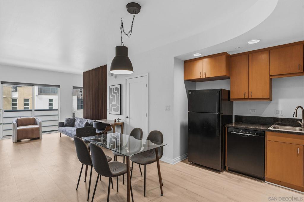 550 15th St - photo 10