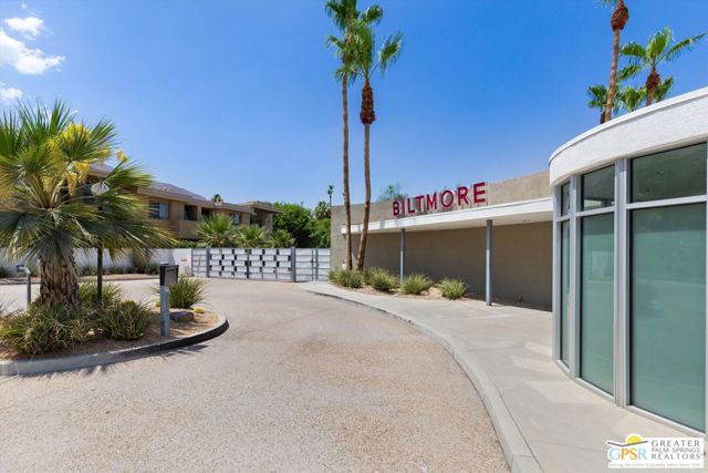 Image 19 of 24 For 960 Palm Canyon Drive 202