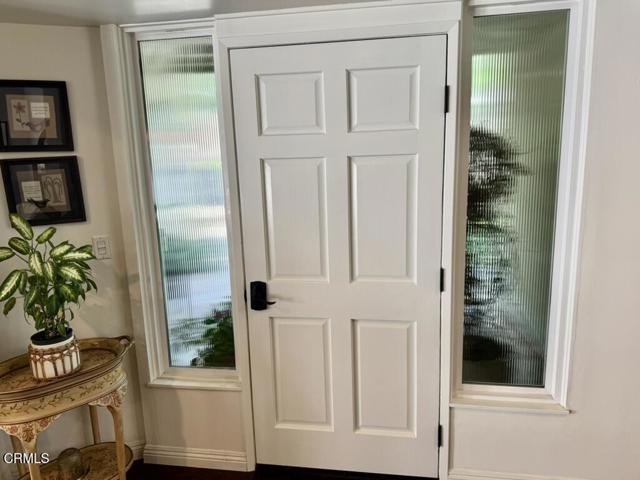 Detail Gallery Image 3 of 54 For 2013 El Vista Ct, Glendale,  CA 91208 - 3 Beds | 3 Baths