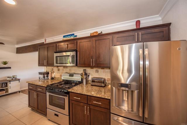Detail Gallery Image 60 of 63 For 2094 Thibodo Ct, Vista,  CA 92081 - 3 Beds | 2 Baths