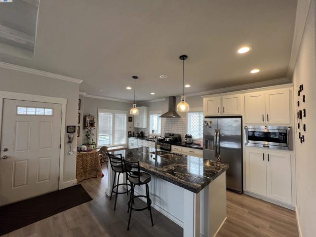 1515 N Milpitas Blvd, Milpitas CA: https://media.crmls.org/mediaz/651e8a46-4d06-4765-a7d1-bf241be04c83.jpg