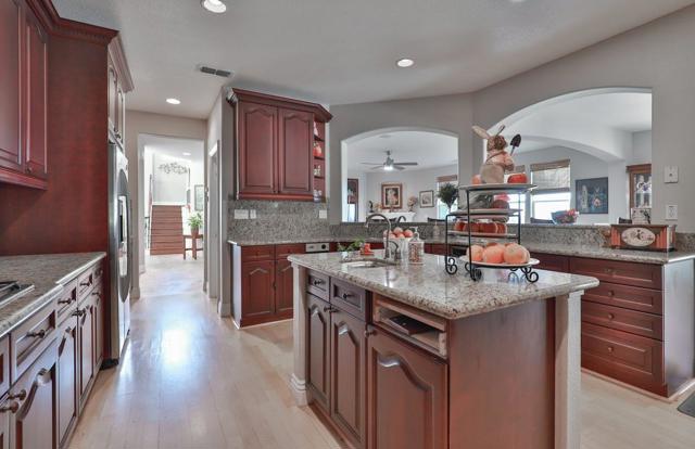 Image 27 of 87 For 5100 Thalia Drive