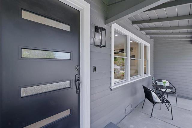 571 Hamilton Avenue, Menlo Park CA: https://media.crmls.org/mediaz/651f9eff-faac-4868-83f8-dfe589079b3c.jpg