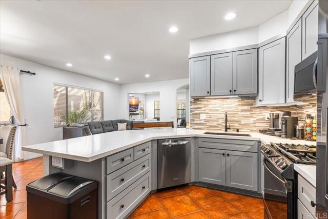 1459 Sutter Buttes Street, Chula Vista CA: https://media.crmls.org/mediaz/652268be-c5ea-49b8-a607-b97a2f6f3e3b.jpg