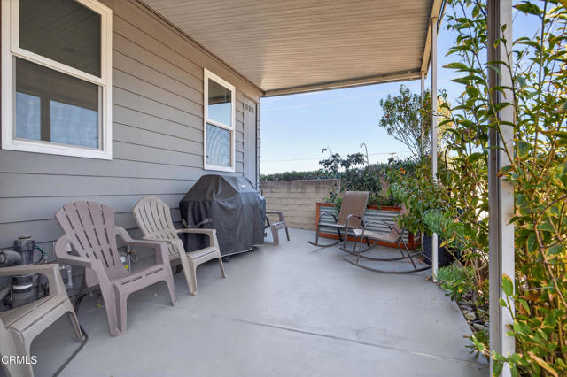 5540 W 5TH Street, Oxnard CA: https://media.crmls.org/mediaz/652280e0-a80f-44b4-a746-817264259ed9.jpg