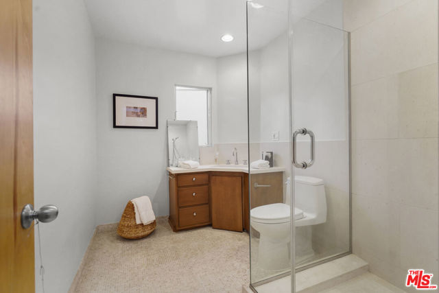12815 Sarah Street, Studio City CA: https://media.crmls.org/mediaz/6523c91f-78ec-4b72-b99f-d9189e760580.jpg