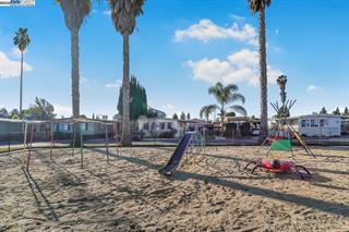 2151 Oakland Road, San Jose CA: https://media.crmls.org/mediaz/652478b7-065a-4e65-b8f5-00a4199c54f1.jpg