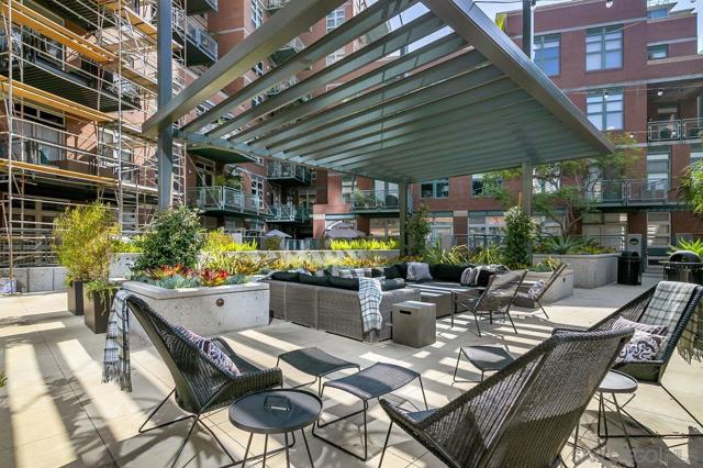 877 Island Ave, San Diego CA: https://media.crmls.org/mediaz/6524de9d-535a-4f63-a32b-d8974afb2051.jpg