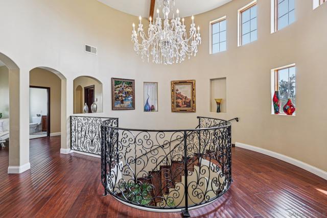 15035 Orchard View Dr, Poway CA: https://media.crmls.org/mediaz/65251a87-7156-4163-91a7-78ffedcbc2af.jpg
