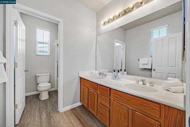 47 Matisse Ct, Pleasant Hill CA: https://media.crmls.org/mediaz/652568da-be74-49a2-913b-ecd2fba76392.jpg