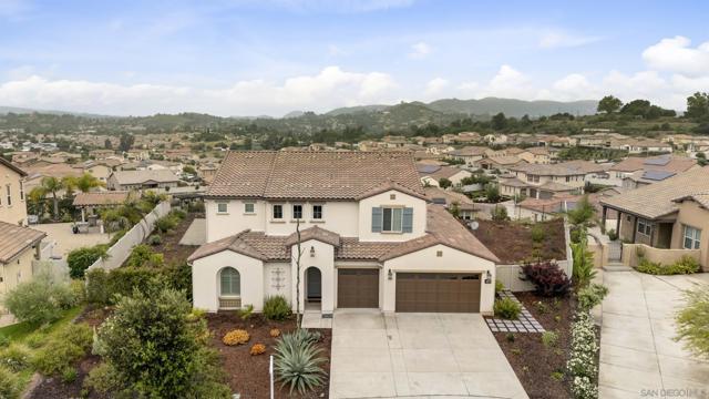 1409 Apex Place, Escondido CA: https://media.crmls.org/mediaz/652707d5-91b0-4c8b-bafd-471b9160165f.jpg