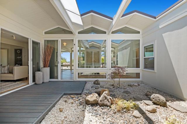 2989 Dolores Way, Burlingame CA: https://media.crmls.org/mediaz/65287a84-17d9-4139-9d81-a180a4d49c8d.jpg