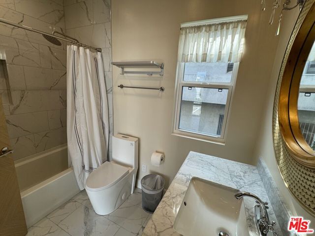 821 Lorraine Boulevard, Los Angeles CA: https://media.crmls.org/mediaz/6528f782-7a79-433f-904a-ecc2eca570ba.jpg